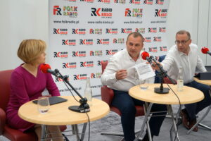 Studio Polityczne Radia Kielce. Od lewej: Anna Krupka - PiS, Jacek Wójcicki - Kukiz '15, Krzysztof Sławiński - PO / Kamil Król / Radio Kielce