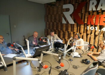 Punkty Widzenia, od lewej: Marek Sochacki, Marian Kubik, Władysław Burzawa, red. Robert Szumielewicz, Krzysztof Kutnowski / Kamil Król / Radio Kielce