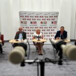 Kielce. Studio Polityczne. Od lewej: Andrzej Pruś - PiS, Lucjan Pietrzczyk - PO, Jadwiga Szewczyk - Kukiz'15, Grzegorz Gałuszka - PSL i Piotr Kopacz - Nowoczesna / Karol Żak / Radio Kielce