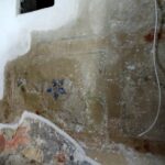 Wiślica. Prace konserwatorskie w sieni Domu Długosza / Kamil Włosowicz / Radio Kielce