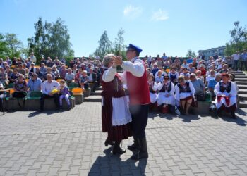 Piknik z folklorem. Eliminacje 42. Buskich Spotkań z Folklorem / Ewa Pociejowska-Gawęda / Radio Kielce