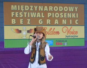 Międzynarodowy Festiwal Piosenki Golden Voice w Jędrzejowie / Ewa Pociejowska-Gawęda / Radio Kielce
