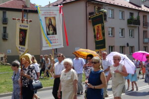 Uroczystość Bożego Ciała w Ostrowcu / Anna Głąb / Radio Kielce