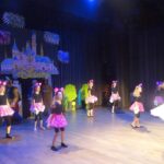 Jędrzejów. Widowisko „Dwójka w świecie bajek Disneya” z okazji Dnia Dziecka / Ewa Pociejowska - Gawęda / Radio Kielce