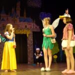 Jędrzejów. Widowisko „Dwójka w świecie bajek Disneya” z okazji Dnia Dziecka / Ewa Pociejowska - Gawęda / Radio Kielce