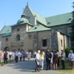 Procesja w Klasztorze Ojców Cystersów / Ewa Pociejowska-Gawęda / Radio Kielce