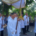 Procesja w Klasztorze Ojców Cystersów / Ewa Pociejowska-Gawęda / Radio Kielce