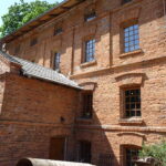 XIX-wieczny młyn wodny nad rzeką Kamionką w Jędrowie / Tomasz Piwko / Radio Kielce