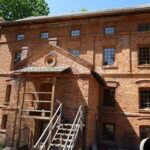 XIX-wieczny młyn wodny nad rzeką Kamionką w Jędrowie / Tomasz Piwko / Radio Kielce