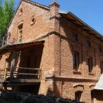 XIX-wieczny młyn wodny nad rzeką Kamionką w Jędrowie / Tomasz Piwko / Radio Kielce