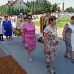 Procesja z kościoła Świętej Trójcy i Matki Bożej Łaskawej / Ewa Pociejowska-Gawęda / Radio Kielce