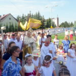 Procesja z kościoła Świętej Trójcy i Matki Bożej Łaskawej / Ewa Pociejowska-Gawęda / Radio Kielce