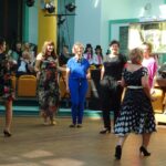 Skarżysko. Spotkanie pod tytułem „Mam na imię kobieta. Kobieta zmienną jest” / Ewa Pociejowska - Gawęda / Radio Kielce