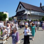 Starachowice. Uroczystości Bożego Ciała w parafii pw. Wszystkich Świętych / Tomasz Piwko / Radio Kielce