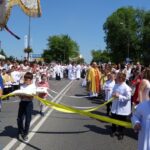 Starachowice. Uroczystości Bożego Ciała w parafii pw. Wszystkich Świętych / Tomasz Piwko / Radio Kielce