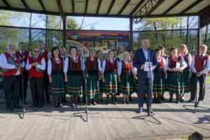 Pierwszy Gminny Przegląd Pieśni Maryjnych / Kamil Król / Radio Kielce