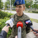 Dzień otwarty w Centrum Przygotowań do Misji Zagranicznych. Na zdjęciu: porucznik Katarzyna Rzadkowska, oficer prasowy w Centrum Przygotowań do Misji Zagranicznych / Marcin Różyc / Radio Kielce