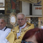 Procesja z kościoła Wniebowzięcia NMP we Włoszczowie / Mateusz Kaczmarczyk / Radio Kielce