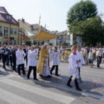 Procesja z kościoła Wniebowzięcia NMP we Włoszczowie / Mateusz Kaczmarczyk / Radio Kielce