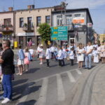 Procesja z kościoła Wniebowzięcia NMP we Włoszczowie / Mateusz Kaczmarczyk / Radio Kielce