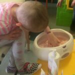 Akcja „Dzień piękności i radości dla mam” zorganizowana przez Fundację „Dr Clown” / Iwona Murawska / Radio Kielce