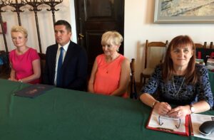 Gmina Obrazów podpisała umowę o współpracy z Gornji Petrovci w Słowenii / Grażyna Szlęzak - Wójcik / Radio Kielce