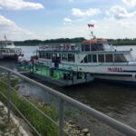 Wisła w Sandomierzu. Statek, którym zostanie zorganizowany rejs / Grażyna Szlęzak-Wójcik / Radio Kielce