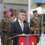 02.05.2018 Kielce. Dzień Flagi. Uroczystości na Rynku. Senator PiS Krzysztof Słoń / Jarosław Kubalski / Radio Kielce