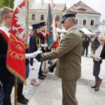 02.05.2018 Kielce. Dzień Flagi. Uroczystości na Rynku. Nagrody dla pocztów sztandarowych / Jarosław Kubalski / Radio Kielce