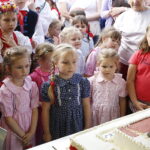 02.05.2018 Starachowice. Dzień Flagi. Organizatorzy rozdawali Tort dla Niepodległej / Jarosław Kubalski / Radio Kielce