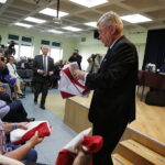 05.05.2018 Stadnicka Wola. Marszałek Senatu Stanisław Karczewski podczas spotkania z mieszkańcami / Jarosław Kubalski / Radio Kielce