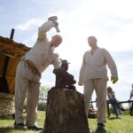 06.05.2018 Tokarnia. Park etnograficzny. Wytopki ołowiu / Jarosław Kubalski / Radio Kielce