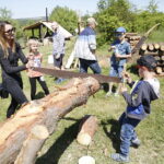 06.05.2018 Tokarnia. Park etnograficzny. Wytopki ołowiu / Jarosław Kubalski / Radio Kielce