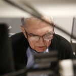 15.05.2018 Radio Kielce. Nagranie odcinków słuchowiska „Maszerują strzelcy, maszerują…”. Aktor Jerzy Trela / Jarosław Kubalski / Radio Kielce