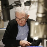 15.05.2018 Radio Kielce. Nagranie odcinków słuchowiska „Maszerują strzelcy, maszerują…”. Aktor Jerzy Trela / Jarosław Kubalski / Radio Kielce