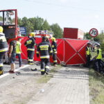 19.05.2018 Miedziana Góra. Wypadek. Samochód osobowy zderzył się z samochodem ciężarowym. Zginęły dwie osoby, dwie zostały ranne / Jarosław Kubalski / Radio Kielce
