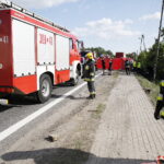 19.05.2018 Miedziana Góra. Wypadek. Samochód osobowy zderzył się z samochodem ciężarowym. Zginęły dwie osoby, dwie zostały ranne / Jarosław Kubalski / Radio Kielce