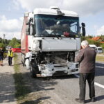 19.05.2018 Miedziana Góra. Wypadek. Samochód osobowy zderzył się z samochodem ciężarowym. Zginęły dwie osoby, dwie zostały ranne / Jarosław Kubalski / Radio Kielce