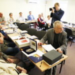 25.05.2018 Wólka Milanowska. Jan Józef Kasprzyk, szef Urzędu do Spraw Kombatantów i Osób Represjonowanych spotkał się z historykami i działaczami opozycji antykomunistycznej / Jarosław Kubalski / Radio Kielce