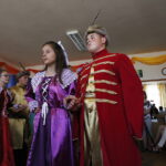 28.05.2018 Piekoszów. Sesja rady gminy. Nadanie patronów szkołom w gminie. Występ szkoły podstawowej z Górek Szczukowskich / Jarosław Kubalski / Radio Kielce