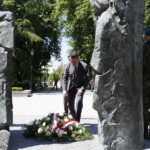 Centralne obchody Dnia Weterana w Kielcach. Złożenie kwiatów pod pomnikiem AK / Jarosław Kubalski / Radio Kielce