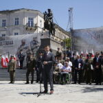 Centralne obchody Dnia Weterana w Kielcach. Uroczystości na placu Wolności. Minister obrony narodowej Mariusz Błaszczak / Jarosław Kubalski / Radio Kielce