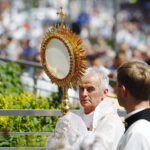 31.05.2018 Kielce. Procesja Bożego Ciała. Biskup Marian Florczyk / Jarosław Kubalski / Radio Kielce