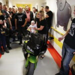31.05.2018 Kielce. Motocykliści z grupy "Motocyklowi Terroryści Świętokrzyskie" odwiedzili pacjentów w szpitalu dziecięcym z okazji Dnia Dziecka / Jarosław Kubalski / Radio Kielce