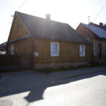 Polacy ratujący Żydów. Rodzina Majewskich z Suchedniowa. Dom Herlingów przy ulicy Handlowej w Suchedniowie / Jarosław Kubalski / Radio Kielce