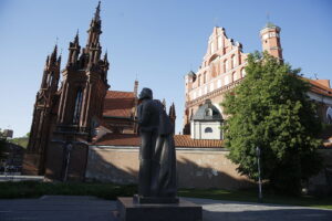 11.05.2018 Wilno. Litwa. Pomnik Adama Mickiewicza / Jarosław Kubalski / Radio Kielce