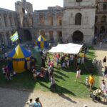 Zamek Krzyżtopór w Ujeździe każdego roku odwiedza około 160 tysięcy turystów / Emilia Sitarska / Radio Kielce