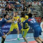 Pierwszy mecz finału PGNiG Superligi piłkarzy ręcznych: Orlen Wisła Płock - PGE Vive Kielce / Krzysztof Bujnowicz / Radio Kielce