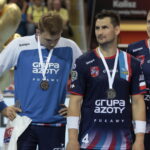 Finał Pucharu Polski piłkarzy ręcznych: PGE Vive Kielce - Azoty Puławy. Zawodnicy Azotów ze srebrnymi medalami / Krzysztof Bujnowicz / Radio Kielce
