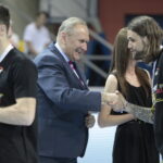 Finał Pucharu Polski piłkarzy ręcznych: PGE Vive Kielce - Azoty Puławy. Dekoracja zawodników PGE Vive / Krzysztof Bujnowicz / Radio Kielce